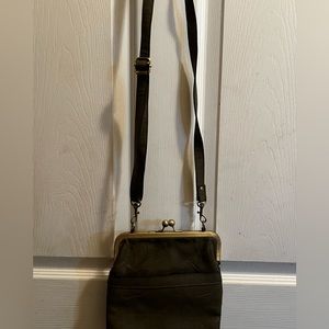 Kiss lock crossbody bag
